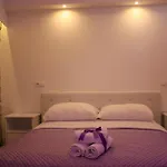 Medulic Palace & 2 بيت ضيافة 3*