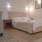 Medulic Palace & 2 شيبينيك