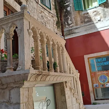 Medulic Palace & 2 3* Šibenik