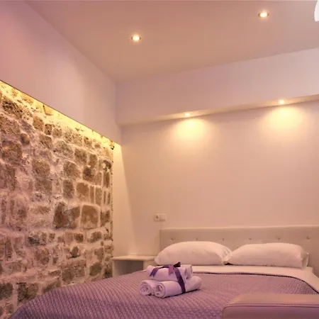 Medulic Palace & 2 3* Šibenik