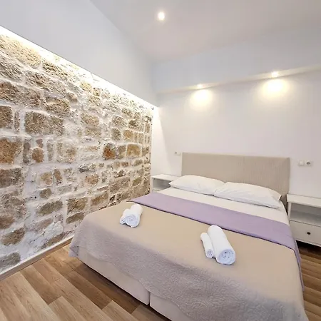 Medulic Palace & 2 Gasthof Šibenik