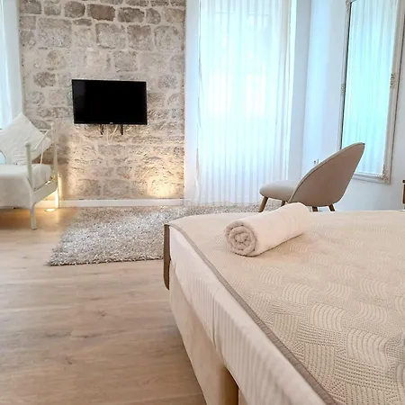 Medulic Palace & 2 Gæstehus