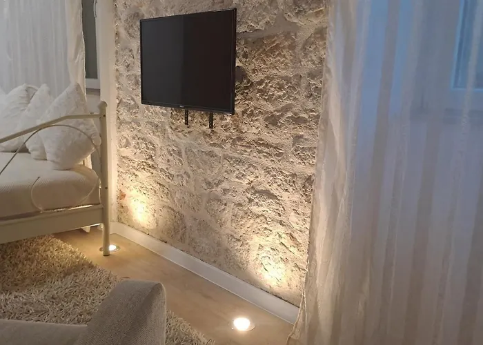 Gasthuis Medulic Palace & 2 3*