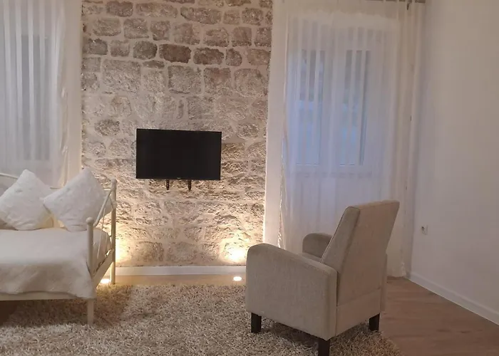 Medulic Palace & 2 3*