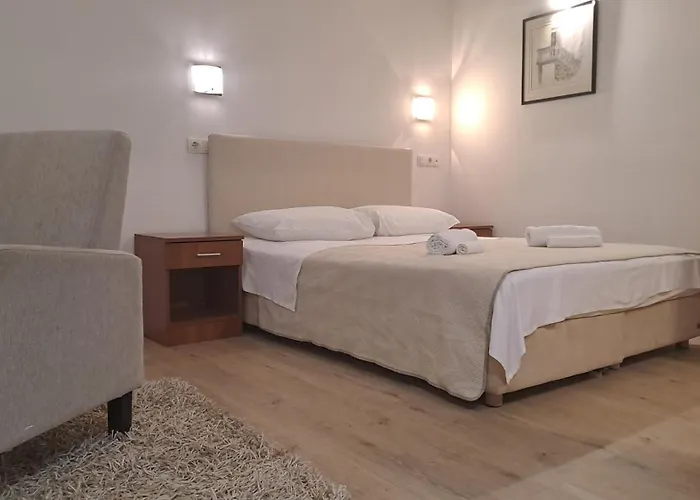 Medulic Palace & 2 Šibenik